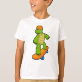 Turtle as Skateboarder with Skateboard & Helmet Tシャツ (正面)