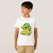 Turtle at Music with Headphone Tシャツ (正面フル)