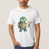 Turtle Explorer with Map – Cute Travel Art. Tシャツ (正面)