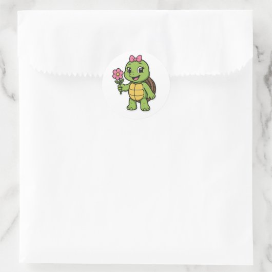 Turtle holding a flower ラウンドシール (バッグ)