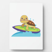 Turtle on surfboard フォトプラーク (正面)
