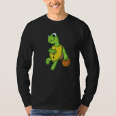 Turtle plays and loves Basketball Tシャツ (正面)