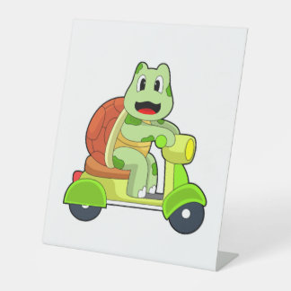 Turtle Scooter 台座サイン