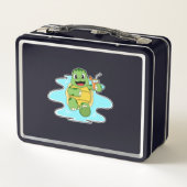 Turtle with Drink in Water メタルランチボックス (裏面)
