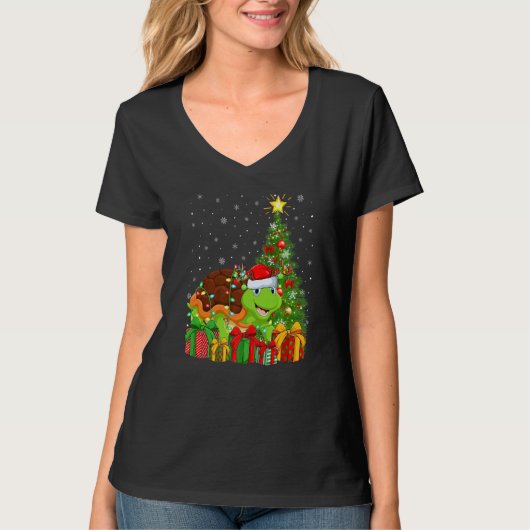 Turtle  Xmas Holiday Santa Turtle Christmas Tree Tシャツ (正面)