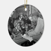 Tuskegeeのパイロットの332nd戦闘機のグループのパイロット セラミックオーナメント (左)