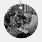 Tuskegeeのパイロットの332nd戦闘機のグループのパイロット セラミックオーナメント (裏面)