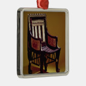 Tutankhamunの墓からの子供の椅子、 メタルオーナメント (右)