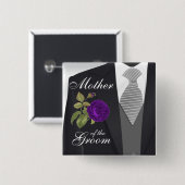 Tuxedoスーツのチーム新郎 – 紫のバラ 缶バッジ (正面&裏面)