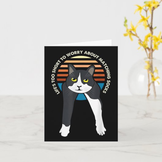 Tuxedo猫のミームおもしろい諺がWに短すぎる カード (黄色い花)