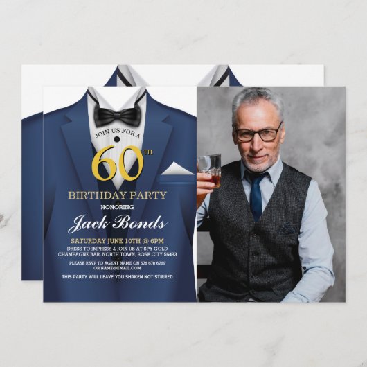 Tuxedo 60誕生日フォトスーツ海軍タイ金ゴールド 招待状 (正面/裏面)