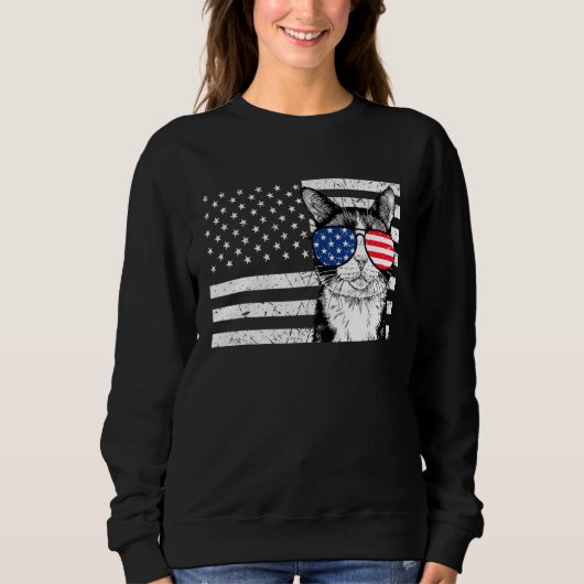 Tuxedo Cat 4th of July US American Flag Patriotic スウェットシャツ (正面)