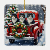 Tuxedo Cat Christmas Red Truck Holiday セラミックオーナメント (裏面)