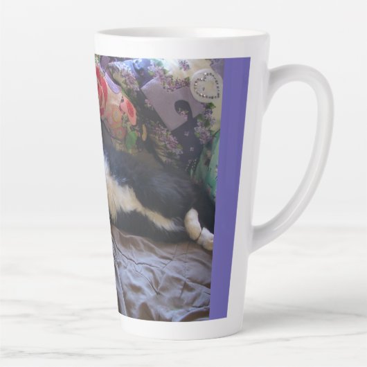 Tuxedo Cat Cute doing a Mexican Wave Funny Cats カフェラテマグ (右)