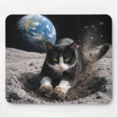 Tuxedo Cat Digging a Moon Crater マウスパッド (正面)