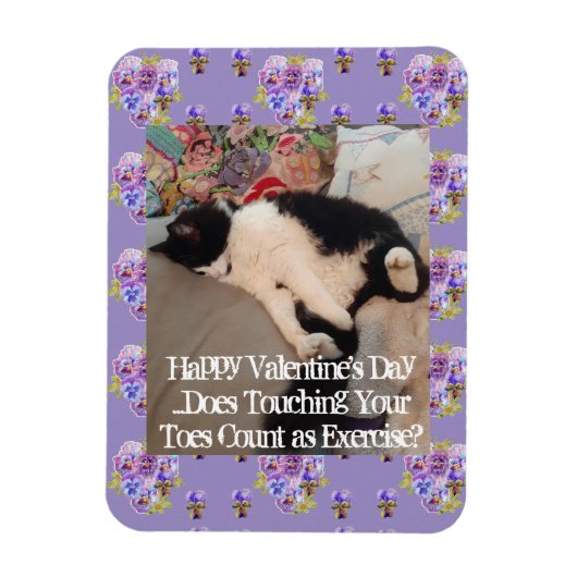 Tuxedo Cat Funny Touching Toes Valentines Day マグネット (縦)