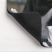 Tuxedo Cat Playing with a Tissue Box マウスパッド (コーナー)