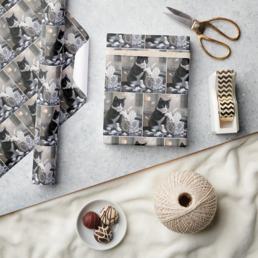 Tuxedo Cat Playing with a Tissue Box ラッピングペーパー (クラフト)