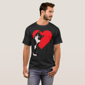 Tuxedo Cat Valentine's Day Heart Cat Tシャツ (正面フル)