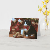 Tuxedo Cat Waiting for Santa カード (黄色い花)