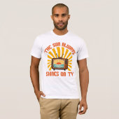 TV-80s音楽トリビュートで太陽が輝く Tシャツ (正面フル)