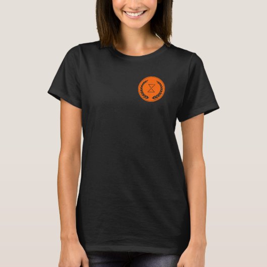 TVA (Time Variance Authority)バリアント型およびバッジ Tシャツ (正面)