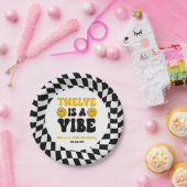 Twelve Is A Vibe Retro 12th Birthday Party ペーパープレート (パーティー)