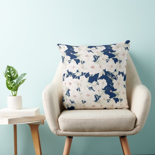 Twilight Bloom II Pillow - Florals クッション (椅子)