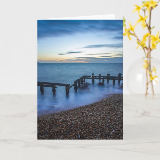 Twilight Sky Over Shoreline and Breakwaters カード (黄色い花)