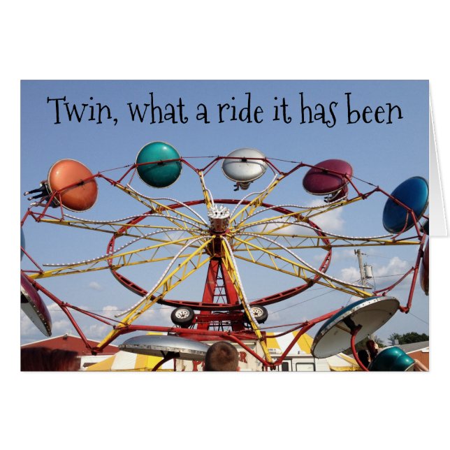 *TWIN* BIRTHDY何が乗っていたか/おもしろいも (正面横)