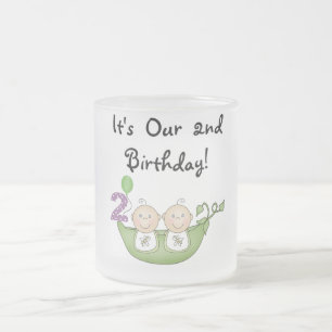 Twin Peas in a Pod 2nd誕生日Tシャツとギフト フロストグラスマグカップ