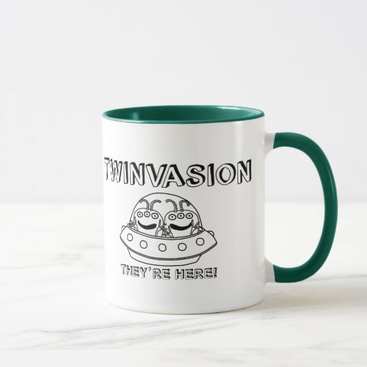 TWINVASION "それらはここにあります! " マグカップ (右)