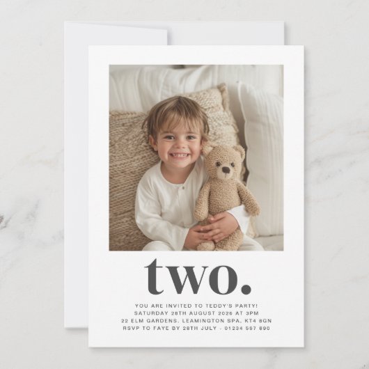 Two – スクエアフォト誕生日招待状 招待状 (正面)
