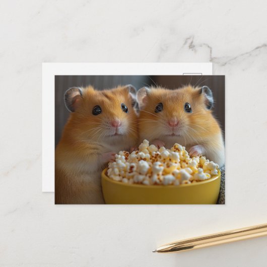 Two Adorable Hamsters With a Large Popcorn Bowl ポストカード (正面/裏面インサイチュ)