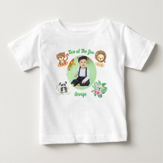 Two at the Zoo サファリ ジャングル 動物 誕生日 ベビーTシャツ (正面)
