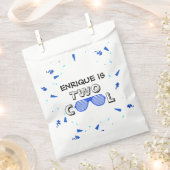 TWO Cool Sunglass 2nd Birthday Party Paper Plates フェイバーバッグ (クリップ留めされた状態)