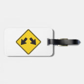 Two Downward Arrows Warning Road Sign ラゲッジタグ (裏面横)