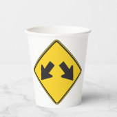 Two Downward Arrows Warning Road Sign 紙コップ (正面)