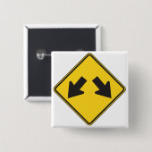 Two Downward Arrows Warning Road Sign 缶バッジ (正面&裏面)