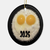 Two Eggs in Cast Iron Frying Pan Ornament セラミックオーナメント (左)