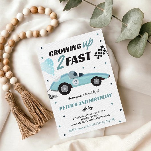 Two Fast レースカーの2歳の誕生日招待状 招待状