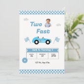 Two Fast 男の子 誕生日 招待状 | レーシングカー (スタンド正面)