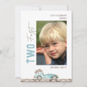 TWO Fast Race Carフォト誕生日招待状 招待状 (正面)