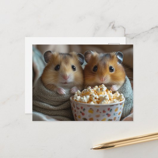 Two Hamsters With a Large Popcorn Bowl ポストカード (正面/裏面インサイチュ)
