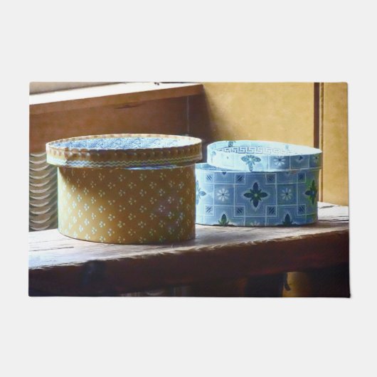 Two Hat Boxes ドアマット (正面)