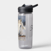 Two Horses on a Snowy Farm | Personalized ウォーターボトル (左面)