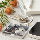Two Horses on a Snowy Farm Under the Moon キーホルダー (正面右)