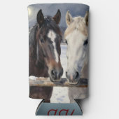 Two Horses on a Snowy Farm Under the Moon スリム缶クーラー (正面)