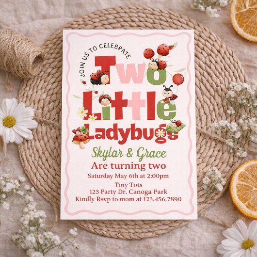 Two Little Ladybugs バースデー招待状 – 双子2歳用 招待状
