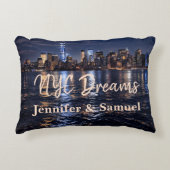 Two Lives Together NYC Skyline アクセントクッション (正面)